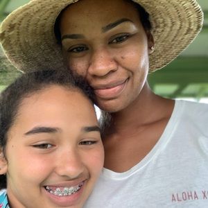 Meet your Posher, Adriane